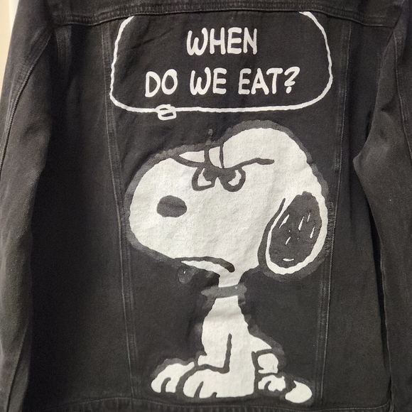 PEANUTS Snoopy "When Do We Eat?" Black Denim Trucker Jacket - Size Large - Picture 6 of 10
